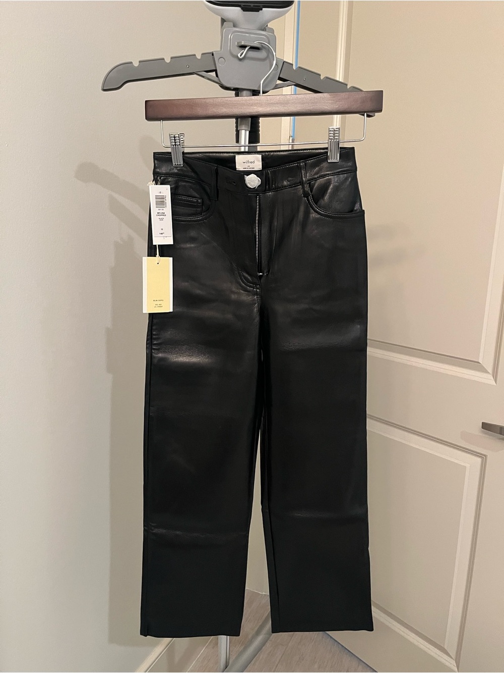 Aritzia Wilfred Black Melina Cropped Pants